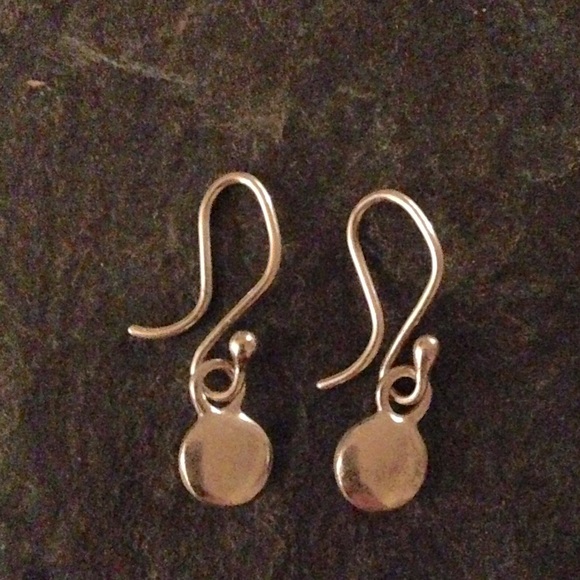 Sterling, artisan made necklace and earrings. Timeless and beautiful. - Picture 5 of 7